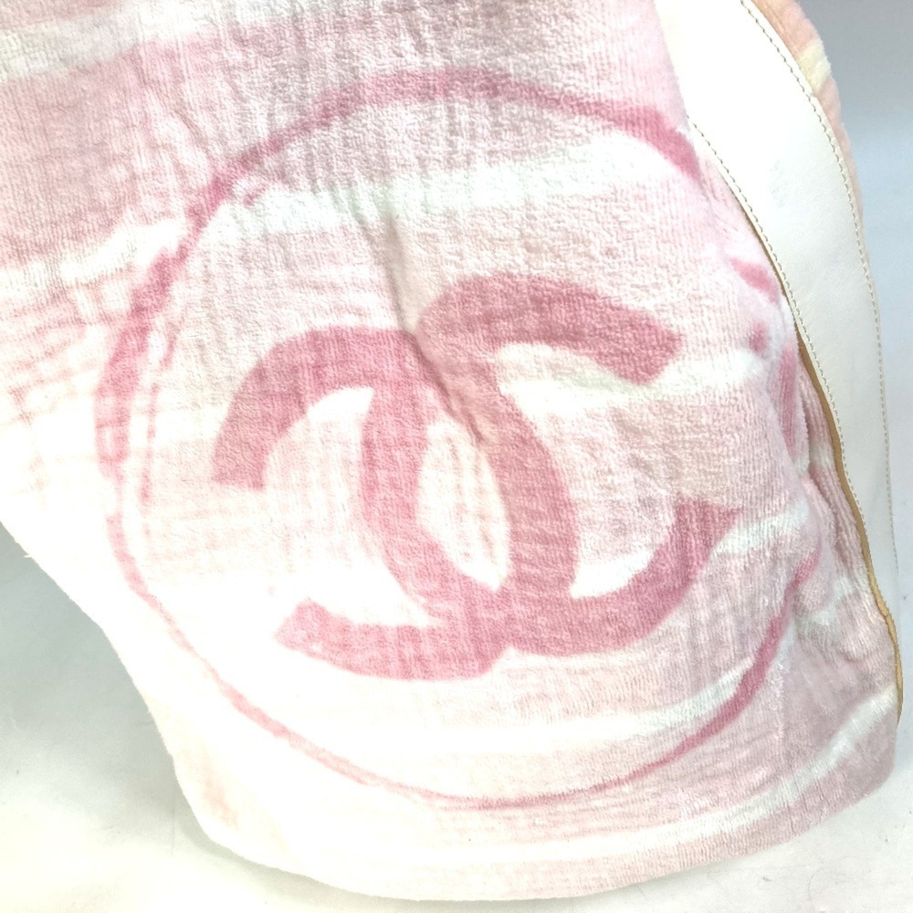 CHANEL Pink Shoulder Bag - Picture 16 of 16